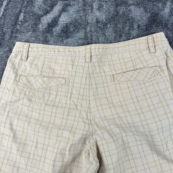Lululemon Plaid Chino Golf Shorts Men's 38 10.5" Inseam Beige Nylon Spandex - Picture 8 of 11